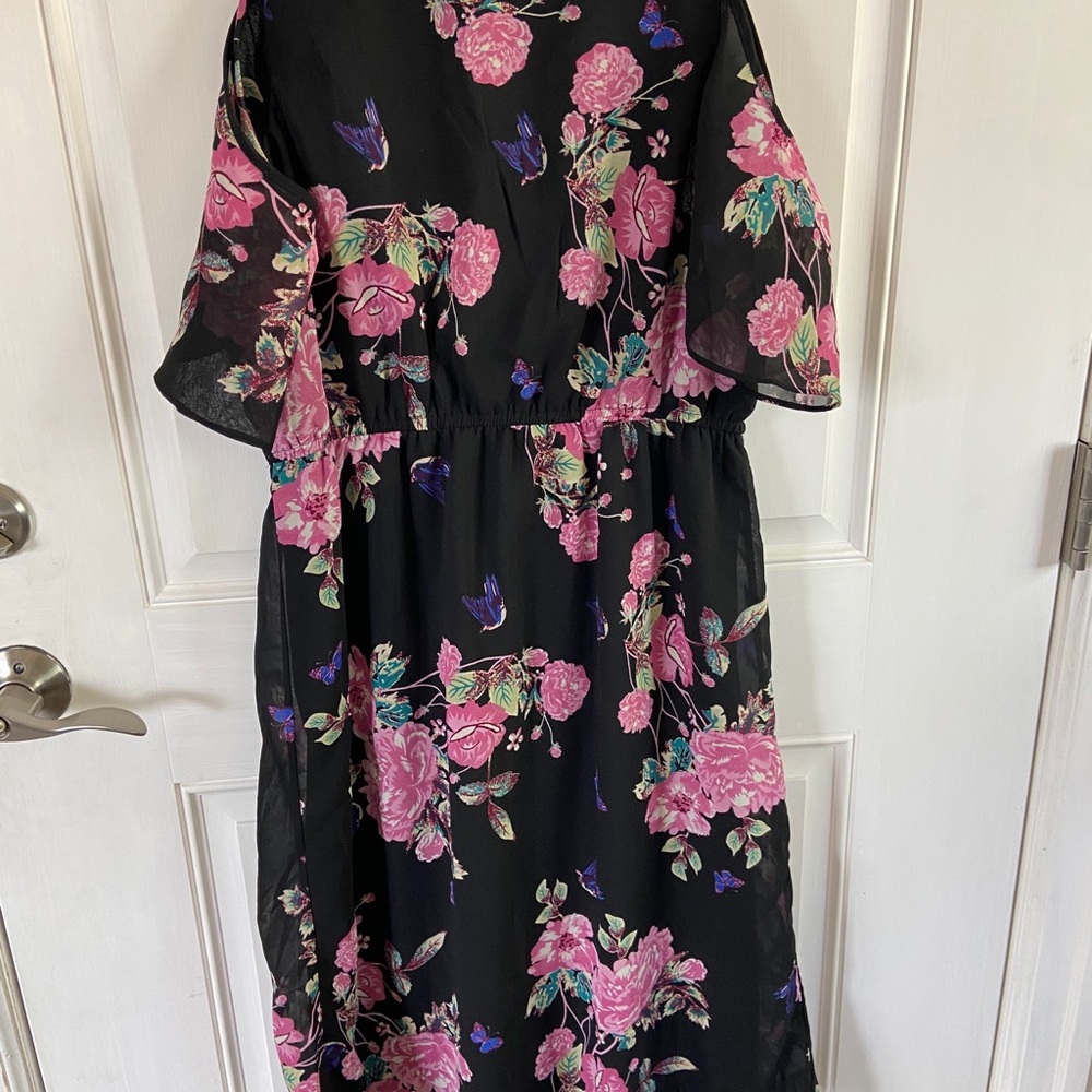 Dress - Picture 3 of 4
